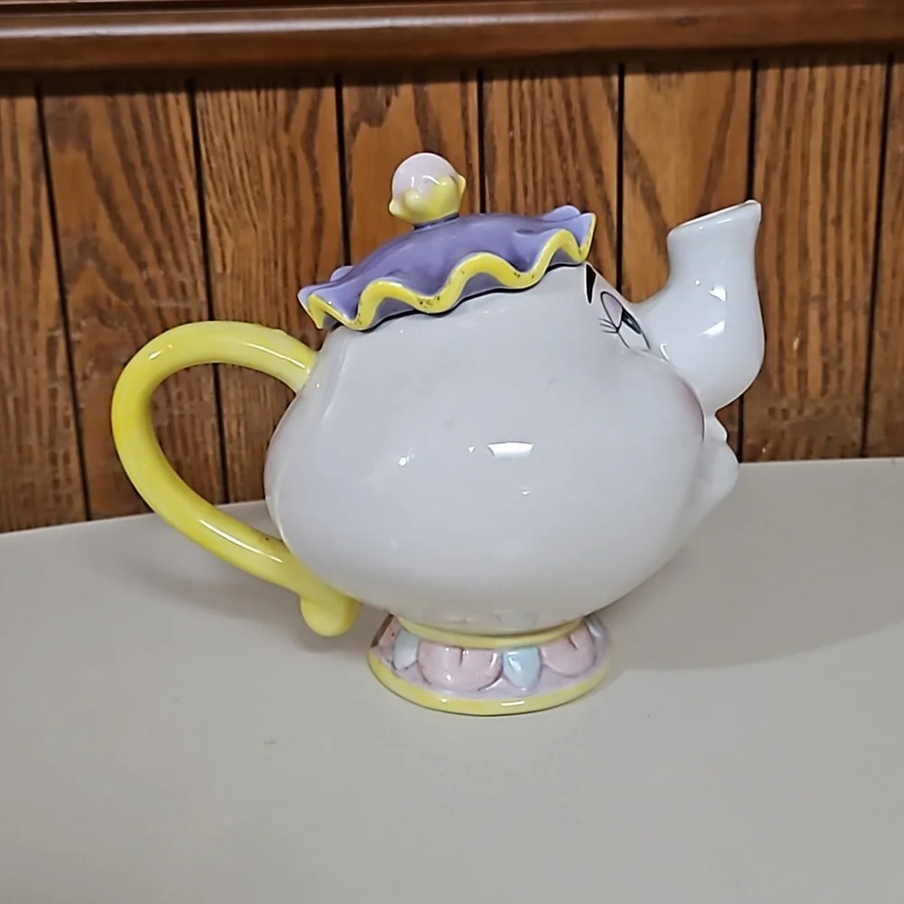 Disney Beauty and The Beast Ms. Pots, Chip and 2 Cups Ceramic Set - Picture 4 of 16